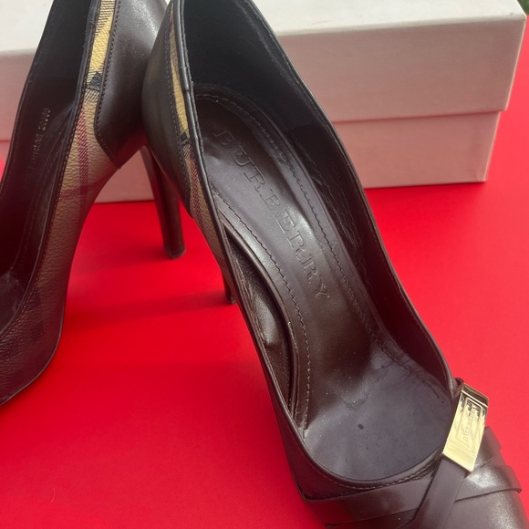 Burberry Haymarket Check Ombré Pump - Picture 4 of 10